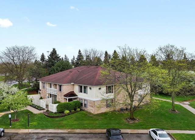 Property at 61007 Greenwood Dr, South Lyon, MI 48178, 2 beds, 2 baths