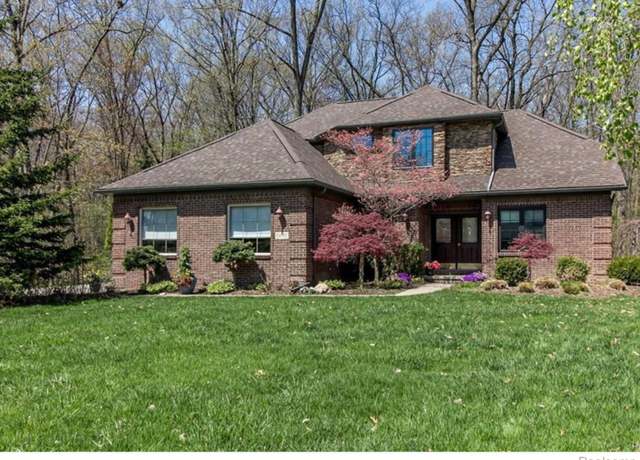 Property at 2092 Christopher Ct, West Bloomfield, MI 48324, 3 beds, 3.5 baths