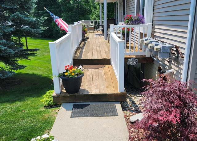 Property at 9520 Timber Ridge Dr, Grand Blanc, MI 48439, 2 beds, 1.5 baths