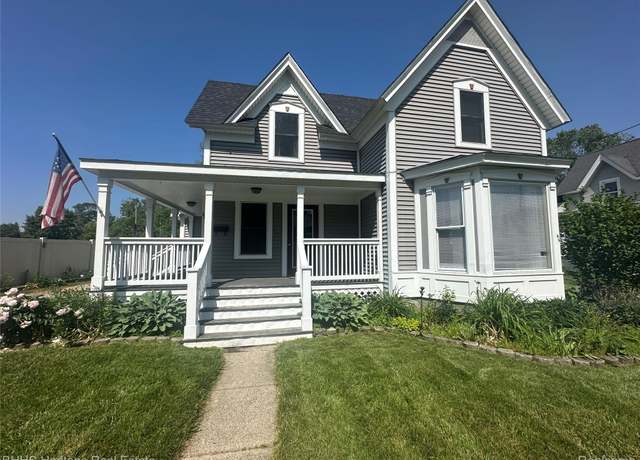 Property at 403 N Oak St, Durand, MI 48429, 4 beds, 1.5 baths