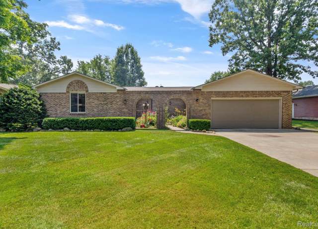 Property at 8400 Oak Shade Ct, Davison, MI 48423, 3 beds, 3 baths
