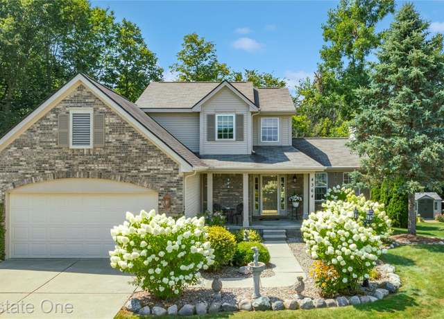 Property at 4364 Meadows Ave, Grand Blanc, MI 48439, 3 beds, 2.5 baths