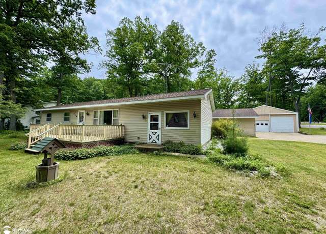 Property at 449 Noric Dr, Roscommon, MI 48653, 3 beds, 1 bath