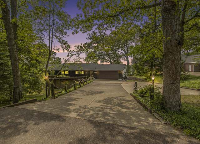 Property at 10706 Portage Rd, Portage, MI 49002, 5 beds, 3 baths