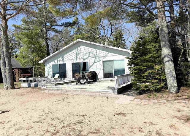 Property at 4163 S Us-23, Greenbush, MI 48738, 4 beds, 2.5 baths