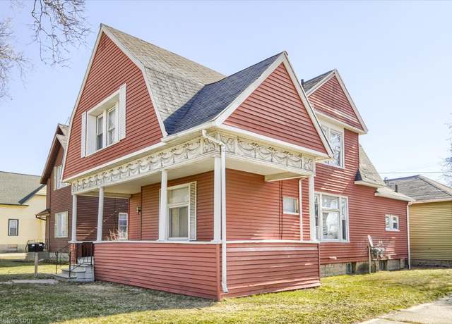 Property at 1322 S Michigan Ave, Saginaw, MI 48602, 3 beds, 3 baths