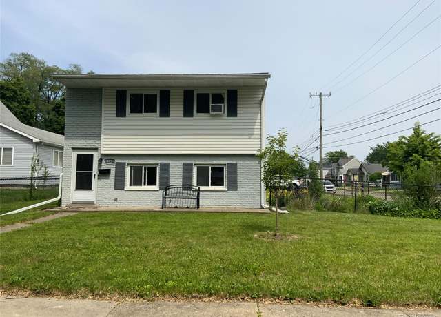 Property at 135 Gerald Ave, Clawson, MI 48017, 2 beds, 1 bath