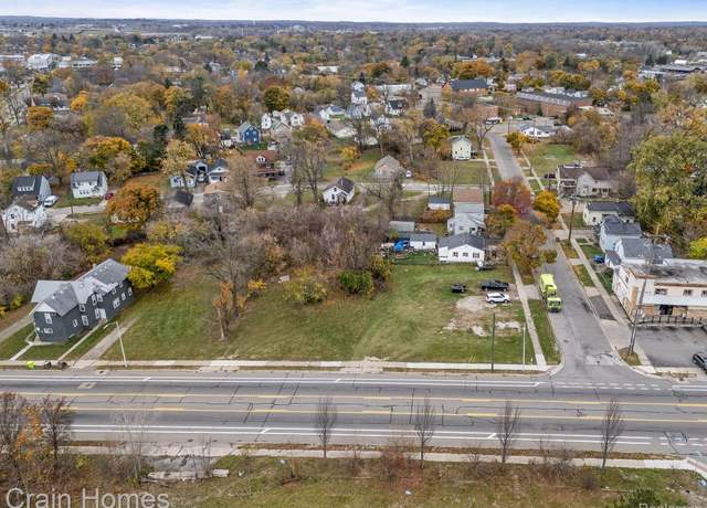 Property at 431 N Perry St, Pontiac, MI 48342
