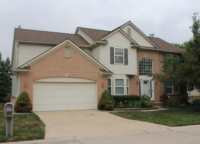 Property at 26956 N Monroe Dr, Southfield, MI 48034, 4 beds, 2.5 baths