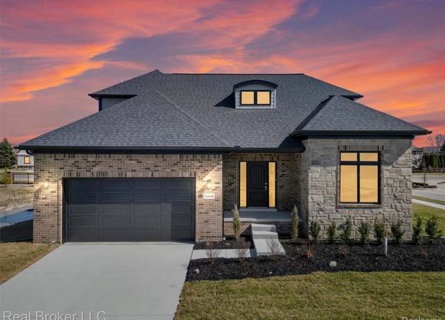 Property at 56643 Via Bellano, Macomb, MI 48042, 4 beds, 2.5 baths