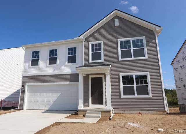 Property at 424 Hidden River Riv W, Holly Township, MI 48442, 4 beds, 2.5 baths