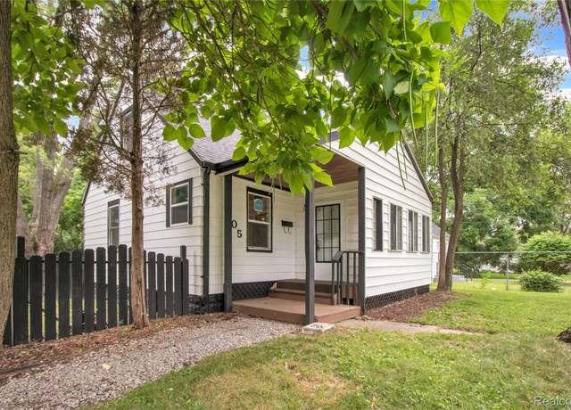 Property at 205 E Potter Ave, Lansing, MI 48910, 3 beds, 1 bath