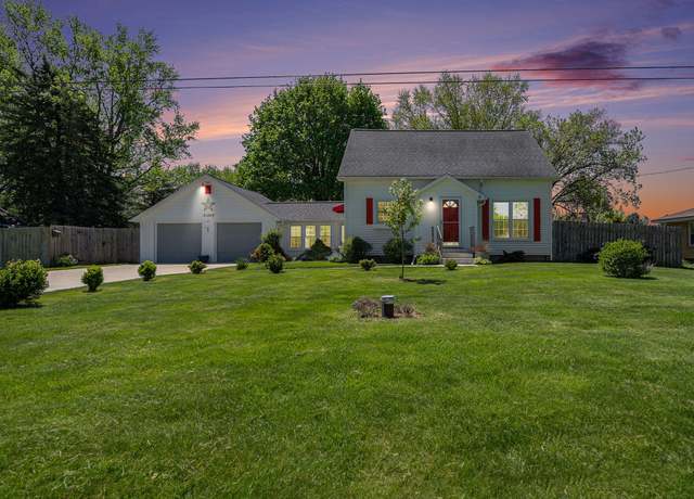 Property at 1500 Leonard St NW, Grand Rapids, MI 49534, 3 beds, 1 bath