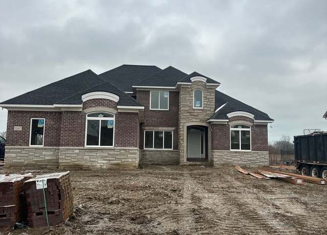 Property at 32627 Adam Brown Dr, Rockwood, MI 48173, 4 beds, 2.5 baths