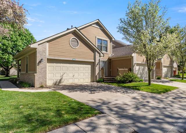 Property at 9402 Westwind Dr, Livonia, MI 48150, 2 beds, 2.5 baths