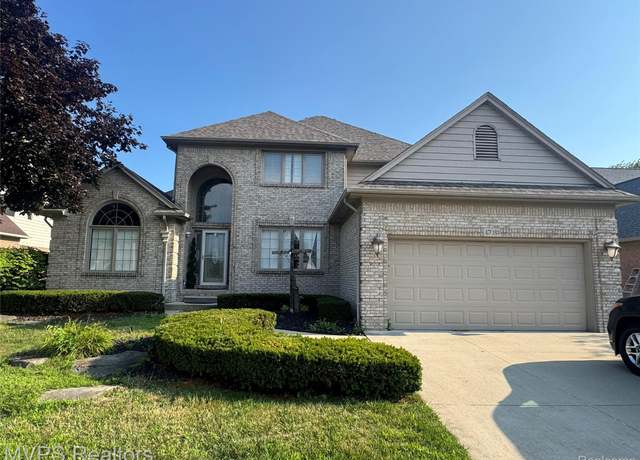 Property at 47033 Woodberry Estates Dr, Macomb Township, MI 48044, 4 beds, 3.5 baths