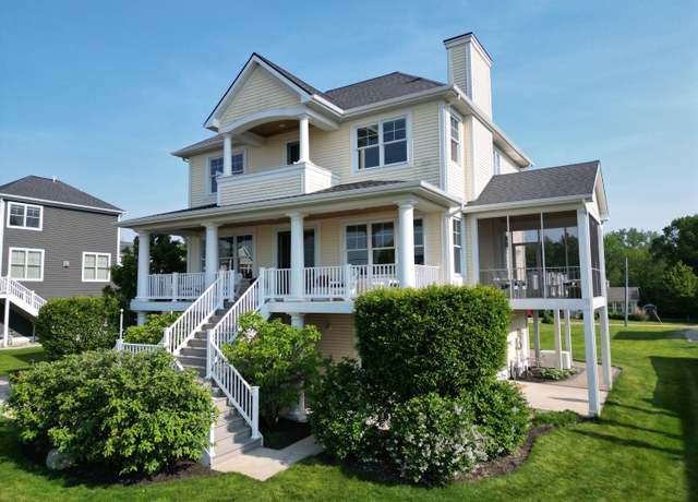 Property at 7250 Lakeview Ave, South Haven, MI 49090, 3 beds, 3.5 baths