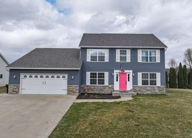 Property at 700 S Brooke Cir, Blissfield, MI 49228, 4 beds, 3 baths