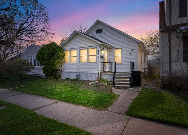 Property at 3814 17th St, Wyandotte, MI 48192, 2 beds, 2 baths