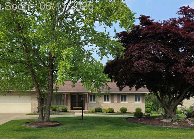 Property at 22840 Twyckingham Way, Addison, MI 48034, 3 beds, 2.5 baths
