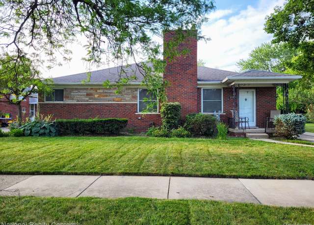 Property at 22525 E 8 Mile Rd, St Clair Shores, MI 48080, 3 beds, 2.5 baths