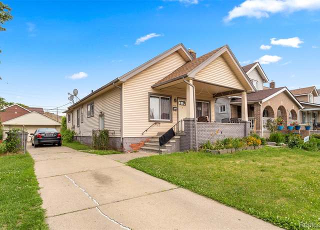 Property at 7457 Kendal St, Dearborn, MI 48126, 3 beds, 2.5 baths