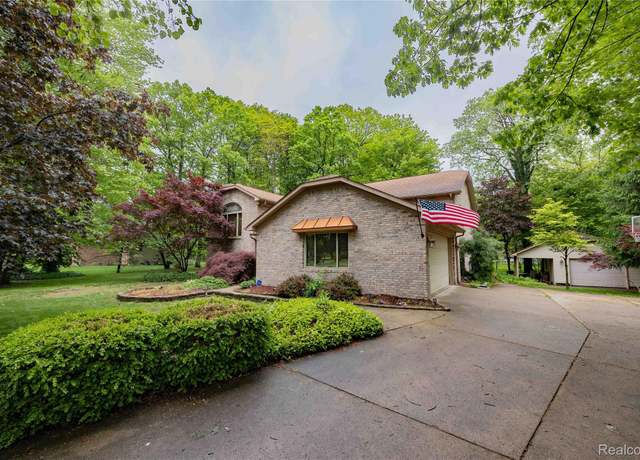 Property at 28503 Margaret Ln, Huron, MI 48164, 4 beds, 3 baths