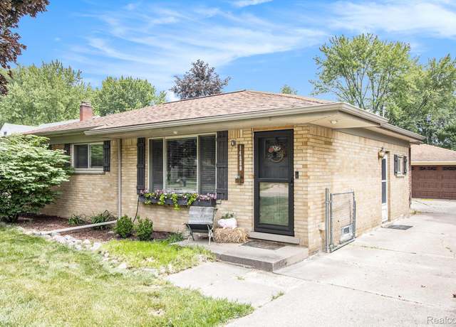 Property at 14880 Lyons St, Livonia, MI 48154, 3 beds, 1.5 baths