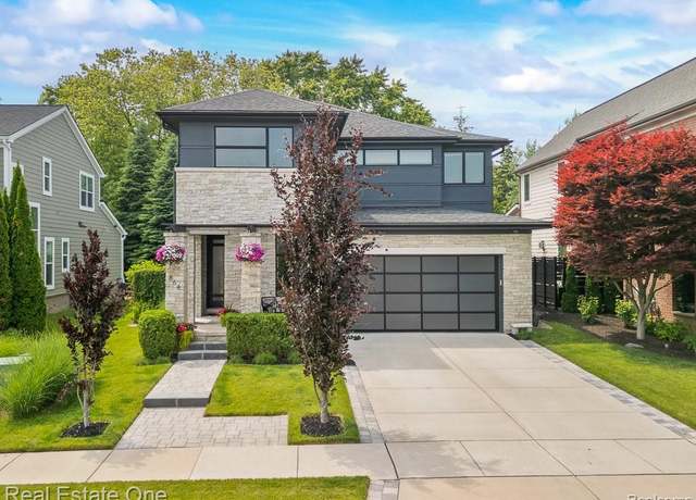 Property at 864 Cumberland Rdg Ct, Rochester, MI 48307, 3 beds, 3.5 baths