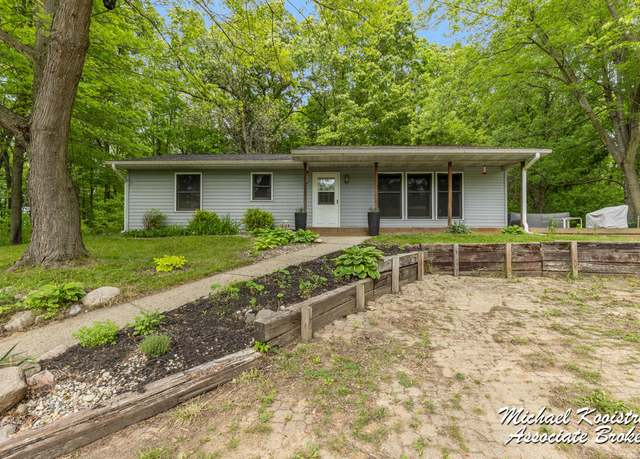 Property at 13901 Oberley Dr SE, Lowell, MI 49331, 3 beds, 2 baths