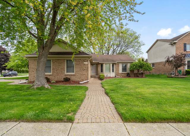 Property at 46710 Gadwall Dr, Macomb, MI 48044, 3 beds, 2 baths