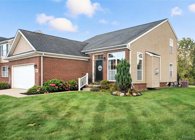 Property at 26535 Elk Run E, Lyon Charter Township, MI 48165, 3 beds, 2.5 baths