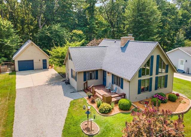 Property at 91 W Center St, Sanford Village, MI 48657, 3 beds, 2 baths