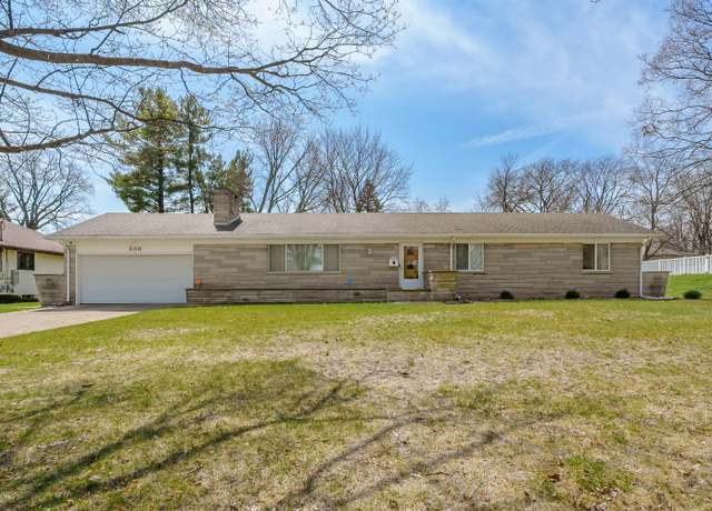 Property at 258 Central St, Battle Creek, MI 49017, 3 beds, 2.5 baths