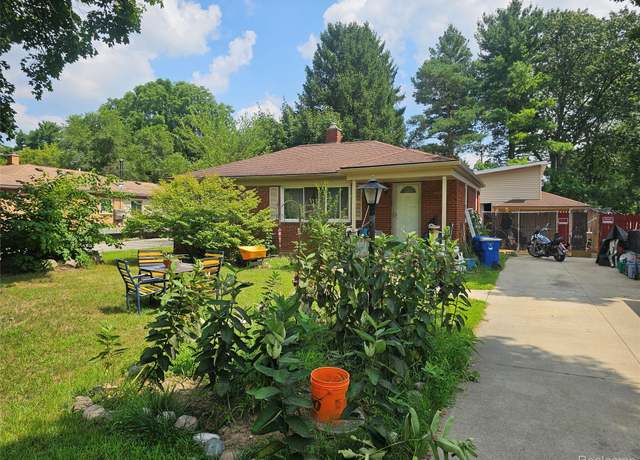 Property at 2354 Crane St, Waterford Charter Township, MI 48329, 3 beds, 1 bath