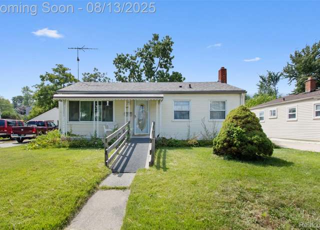 Property at 9077 Hugh St, Livonia, MI 48150, 3 beds, 1 bath