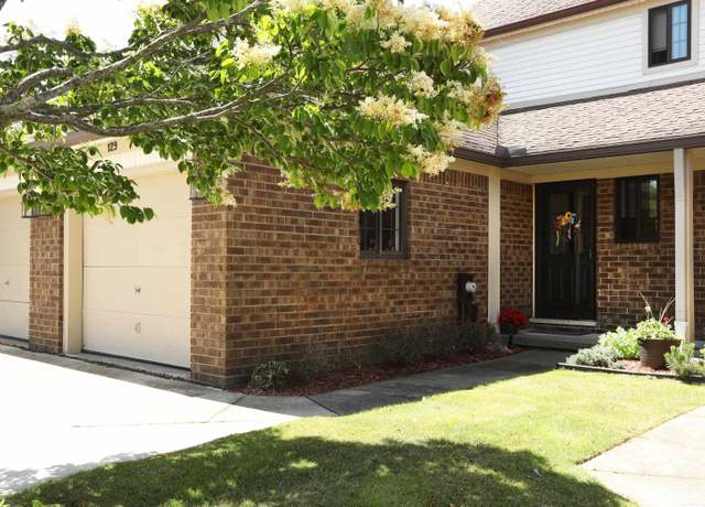 Property at 129 Cherryl Ln, Algonac, MI 48001, 2 beds, 1.5 baths