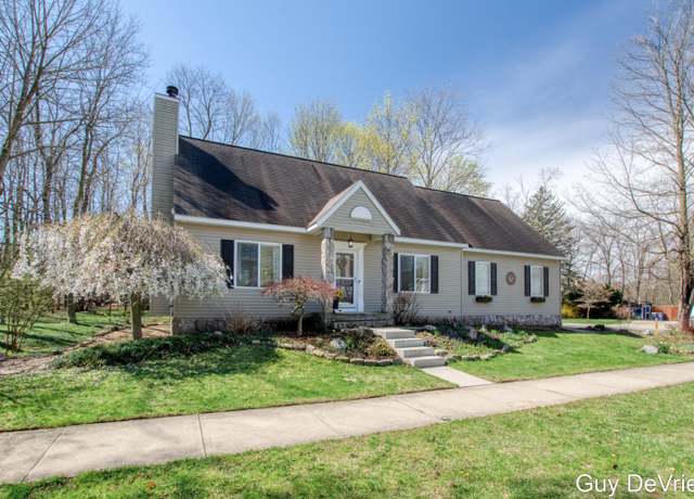 Property at 2658 Golfridge Dr SE, Grand Rapids, MI 49546, 4 beds, 3.5 baths