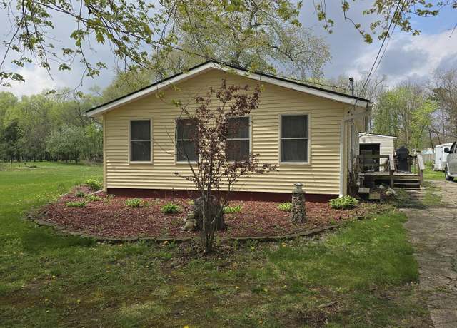 Property at 69834 Sunnyfield Rd, Sturgis, MI 49091, 2 beds, 1 bath