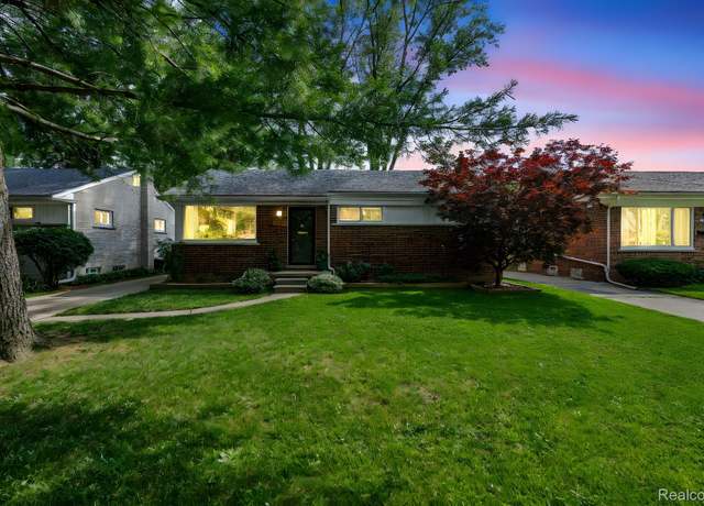 Property at 23316 Brookdale Blvd, St Clair Shores, MI 48082, 3 beds, 2 baths