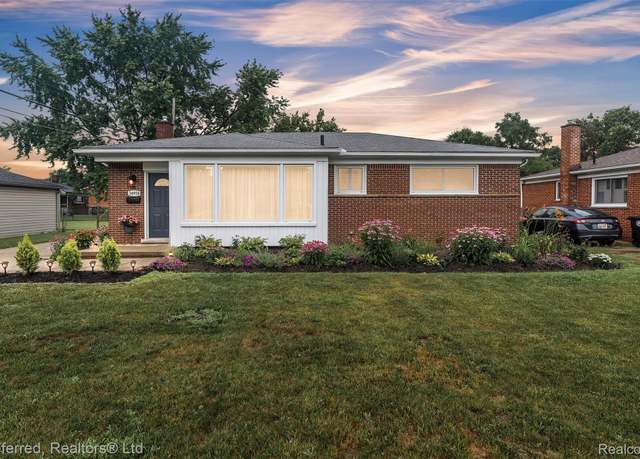 Property at 34958 Parkdale St, Livonia, MI 48150, 3 beds, 1.5 baths