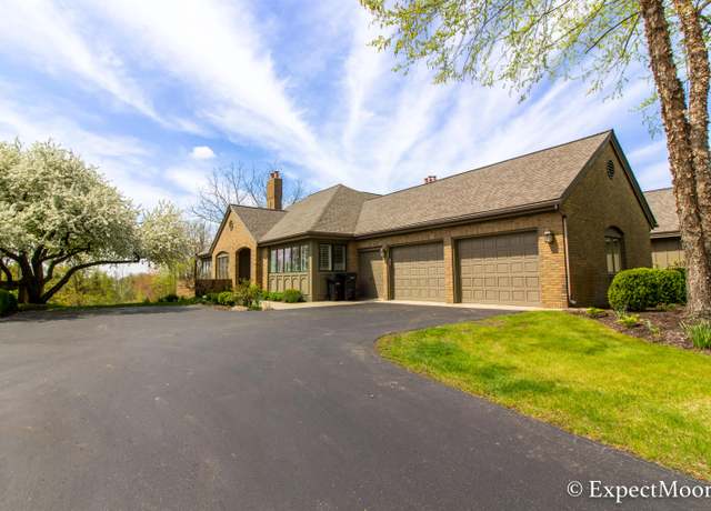 Property at 632 Cascade Hills Rdg SE #16, Grand Rapids, MI 49546, 2 beds, 2.5 baths