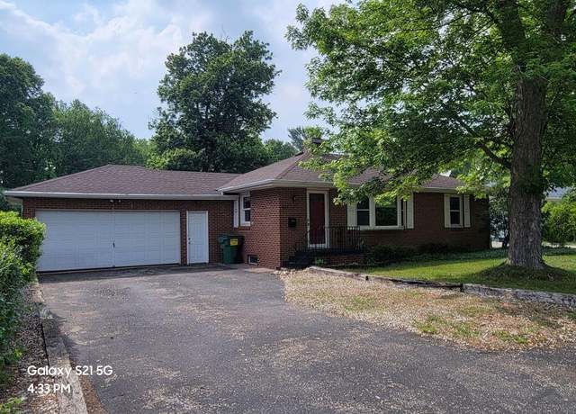 Property at 407 Louise Ave, Dowagiac, MI 49047, 2 beds, 2 baths