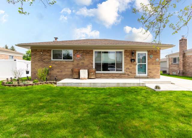 Property at 31446 Newport Dr, Warren, MI 48088, 3 beds, 2 baths