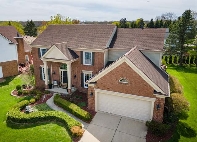 Property at 1699 Devonwood Dr, Rochester Hills, MI 48306, 4 beds, 3.5 baths