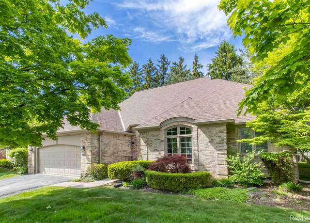 Property at 22170 Orchard Way, Beverly Hills, MI 48025, 3 beds, 3.5 baths