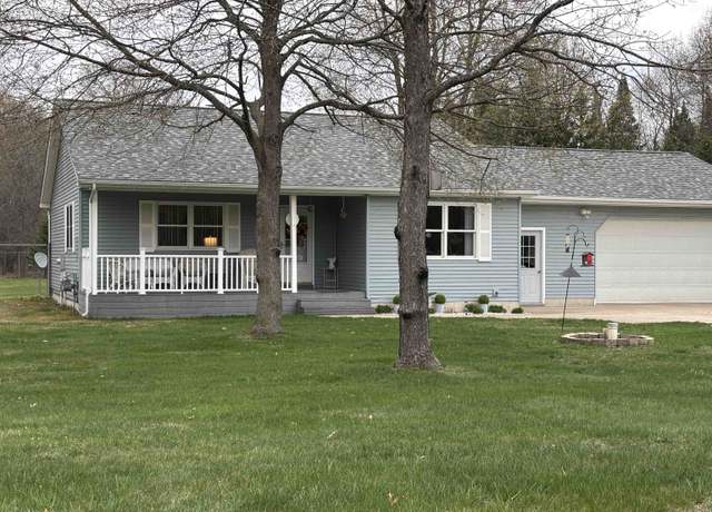 Property at 3633 Driftwood Dr, Cadillac, MI 49601, 3 beds, 2 baths
