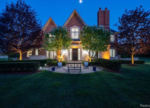 Property at 514 Chase Ln, Bloomfield Hills, MI 48304, 5 beds, 6 baths