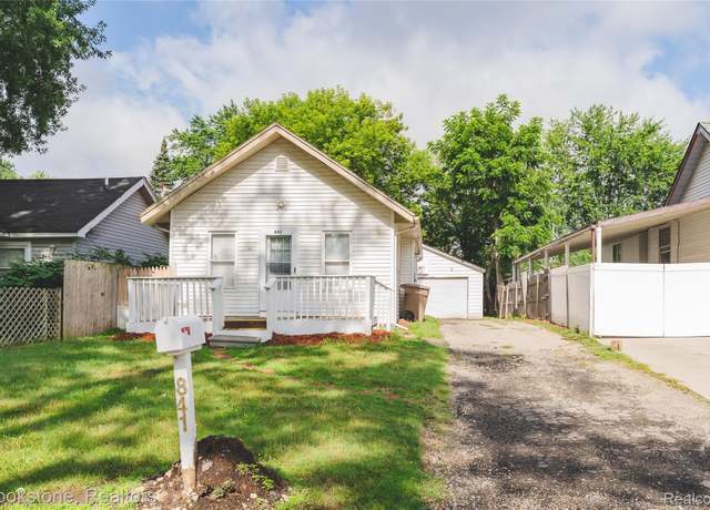 Property at 841 Orlando Ave, Pontiac, MI 48340, 2 beds, 1 bath
