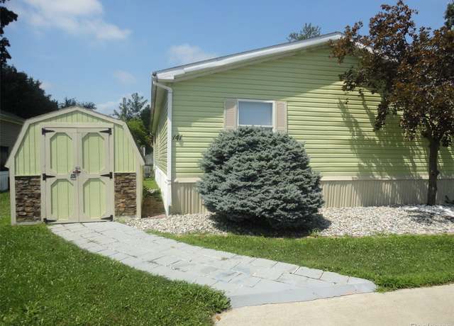 Property at 141 Concord, Adrian, MI 49221, 3 beds, 2 baths